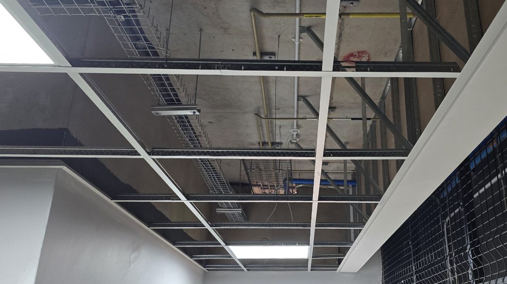 Suspended ceiling installation